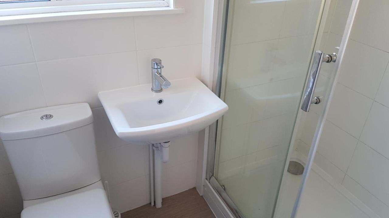 Private Rooms Just 19 Minutes From Central London Northfleet Exterior photo