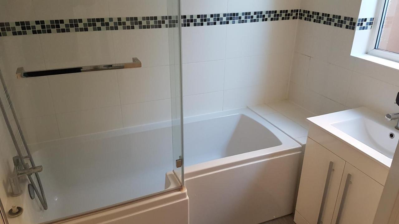 Private Rooms Just 19 Minutes From Central London Northfleet Exterior photo